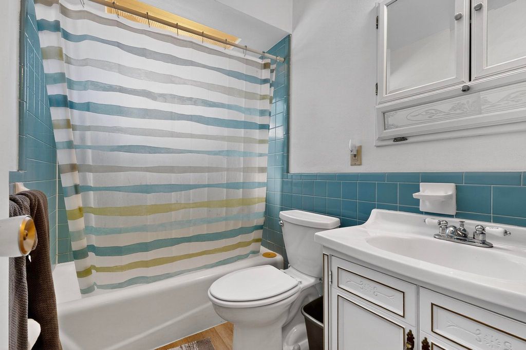 Image 39 of property listing at 4013 Pitt Street NE, Albuquerque, NM 87111