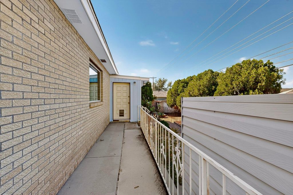 Image 51 of property listing at 4013 Pitt Street NE, Albuquerque, NM 87111