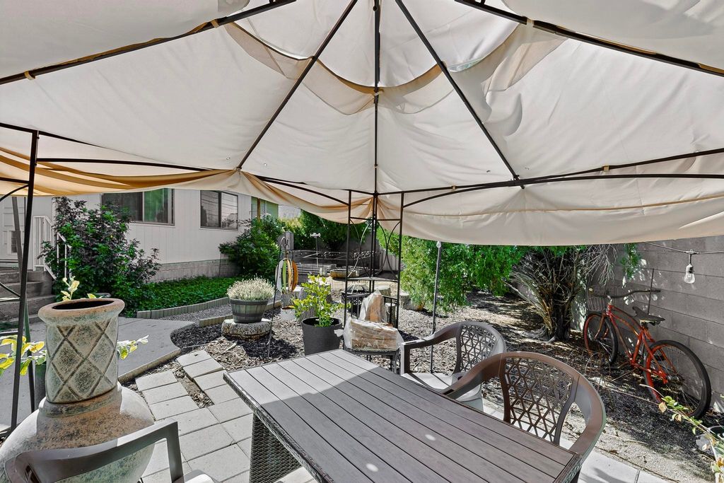 Image 52 of property listing at 4013 Pitt Street NE, Albuquerque, NM 87111