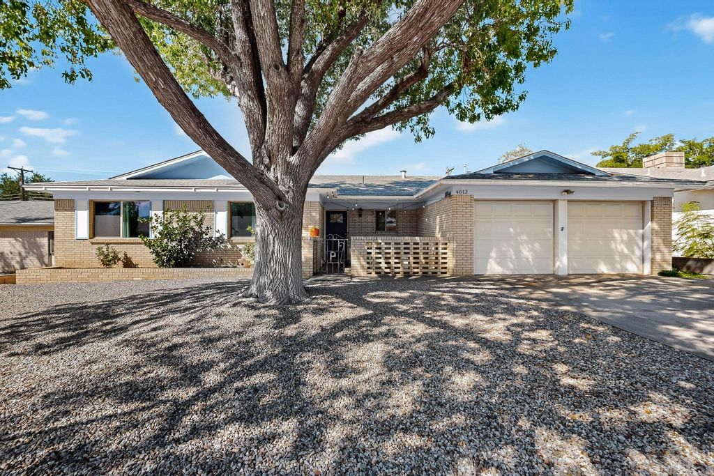 Image 6 of property listing at 4013 Pitt Street NE, Albuquerque, NM 87111