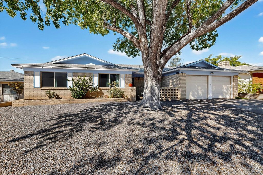 Image 7 of property listing at 4013 Pitt Street NE, Albuquerque, NM 87111