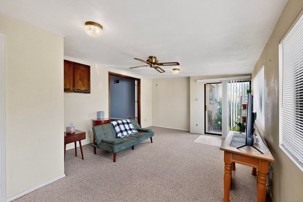 Image 9 of property listing at 4013 Pitt Street NE, Albuquerque, NM 87111