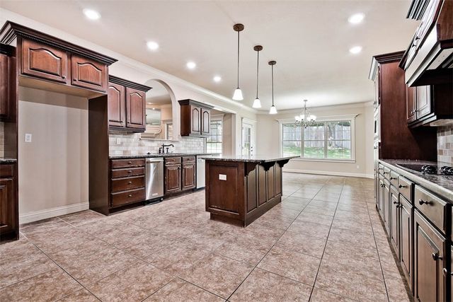 4362 Carriage Crossing Lane, Springdale, AR 72762