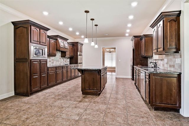 4362 Carriage Crossing Lane, Springdale, AR 72762