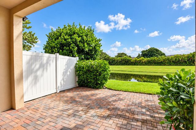 9925 BRICKHILL Drive, Boca Raton, FL 33428