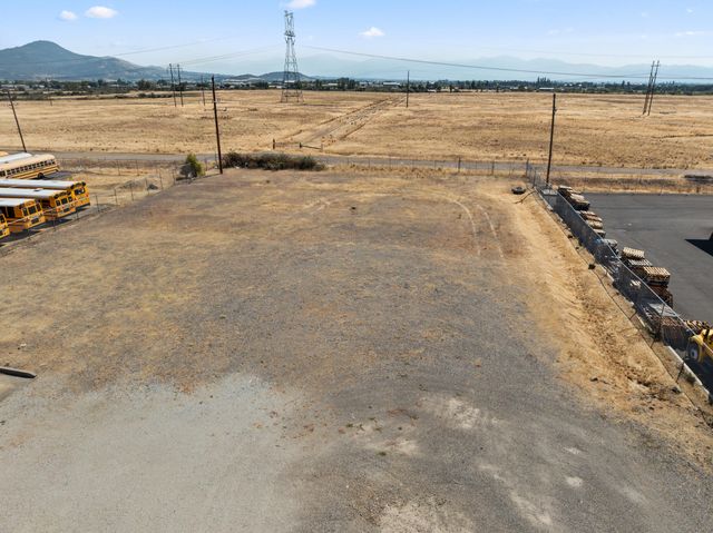 1388 Antelope Road, White City, OR 97503