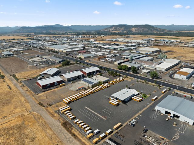 1388 Antelope Road, White City, OR 97503