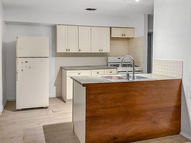 4423 Holloway Drive, Houston, TX 77047