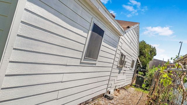 4423 Holloway Drive, Houston, TX 77047