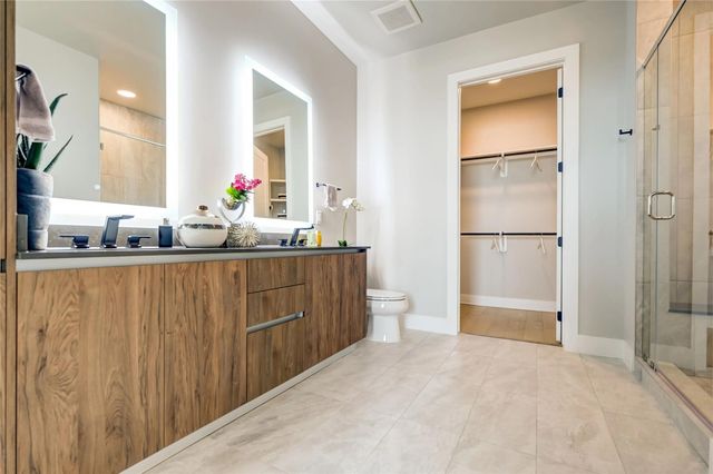 510 W 20th Street 904, Houston, TX 77008