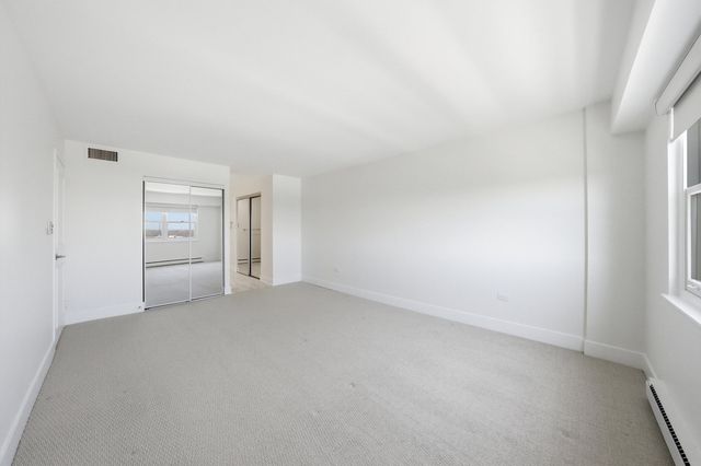 141 N La Grange Road 806, La Grange, IL 60525