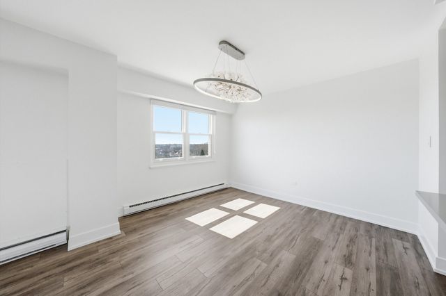 141 N La Grange Road 806, La Grange, IL 60525