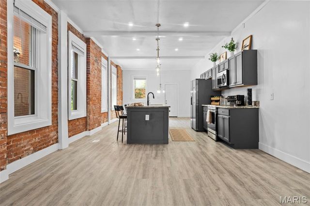 4030 Saint Louis Avenue, St Louis, MO 63107