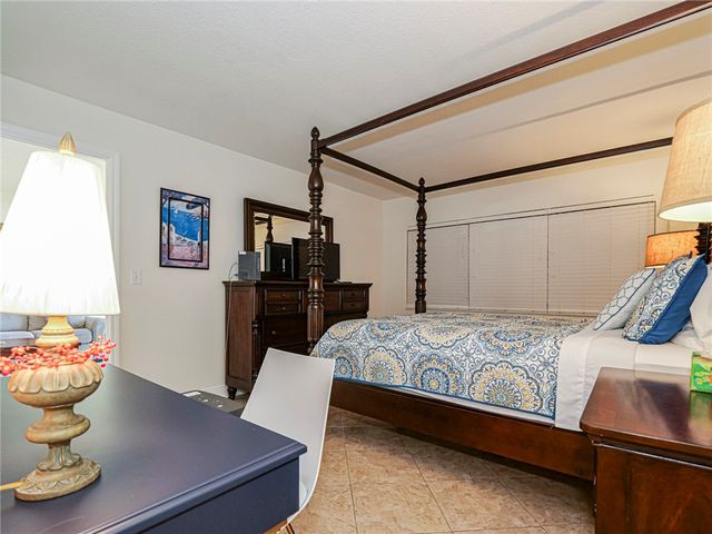4200 N Highway A1A None 215, North Hutchinson Island, FL 34949