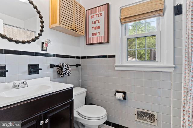 2 BRENTWOOD RD, Camp Hill, PA 17011