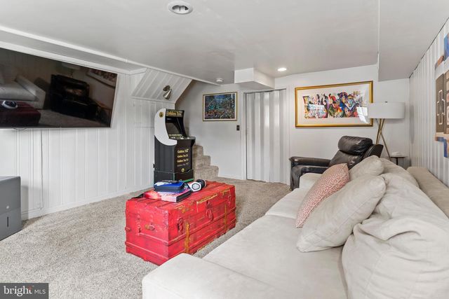 2 BRENTWOOD RD, Camp Hill, PA 17011