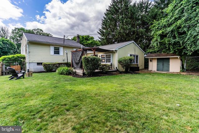 2 BRENTWOOD RD, Camp Hill, PA 17011