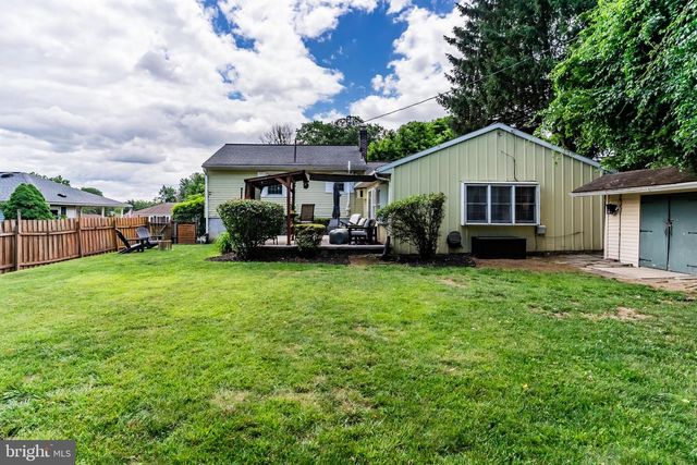 2 BRENTWOOD RD, Camp Hill, PA 17011