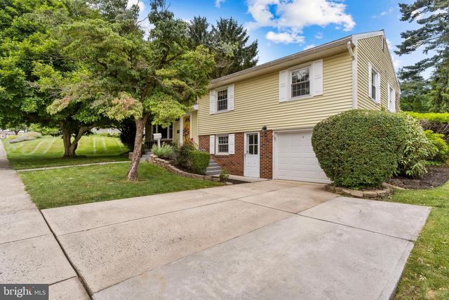 2 BRENTWOOD RD, Camp Hill, PA 17011