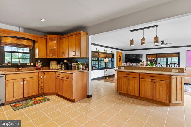 2 BRENTWOOD RD, Camp Hill, PA 17011