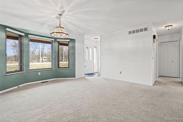 9080 E Lippincott Boulevard, Davison, MI 48423