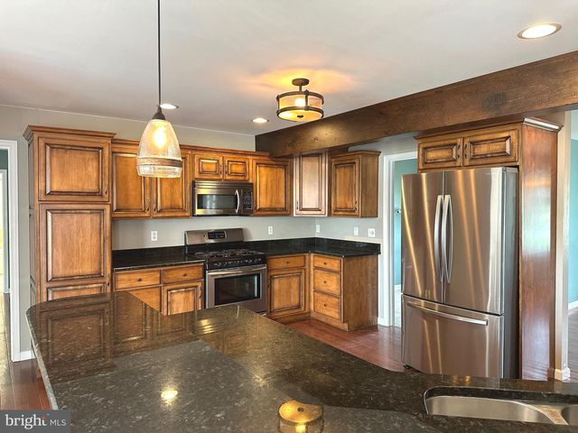 455 EUGENE DR, Chambersburg, PA 17202