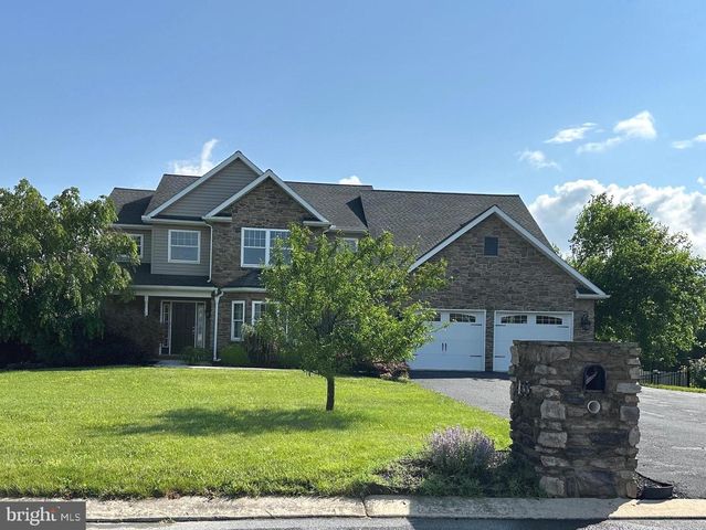 455 EUGENE DR, Chambersburg, PA 17202