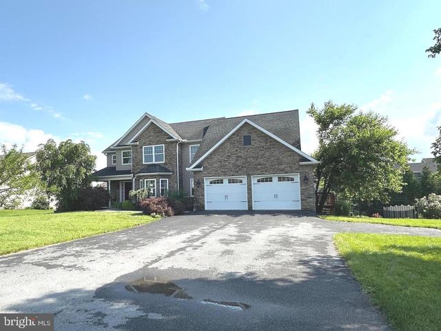 455 EUGENE DR, Chambersburg, PA 17202