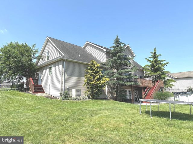 455 EUGENE DR, Chambersburg, PA 17202