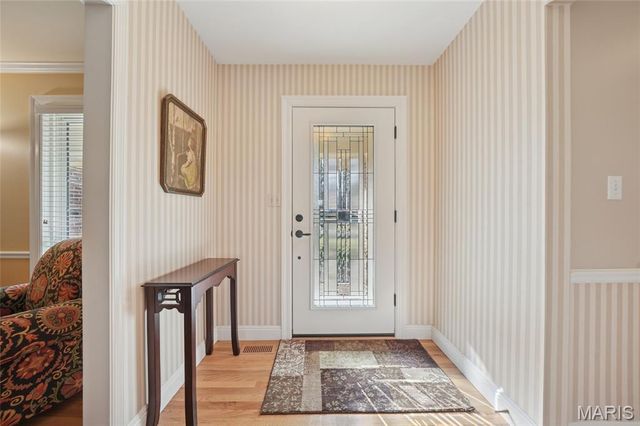 1047 Camargo Drive, Ballwin, MO 63011