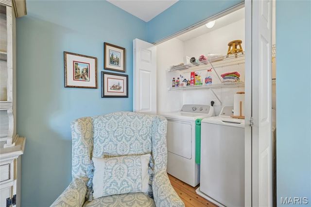 1047 Camargo Drive, Ballwin, MO 63011