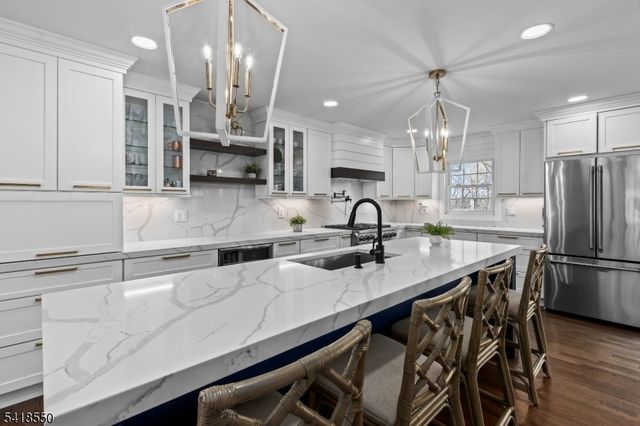 31 Mockingbird, Allamuchy Twp., NJ 07840