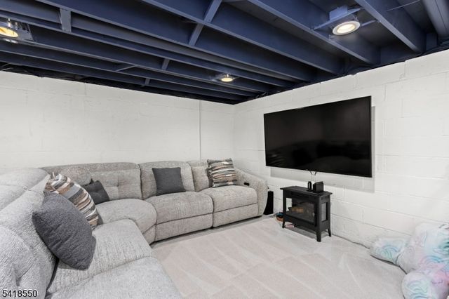 31 Mockingbird, Allamuchy Twp., NJ 07840