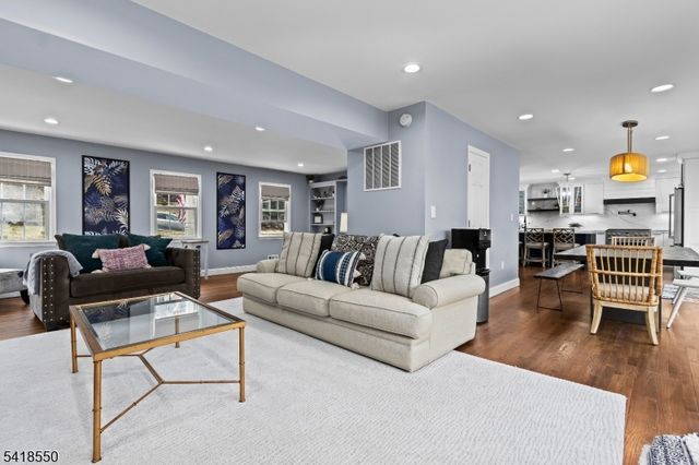 31 Mockingbird, Allamuchy Twp., NJ 07840