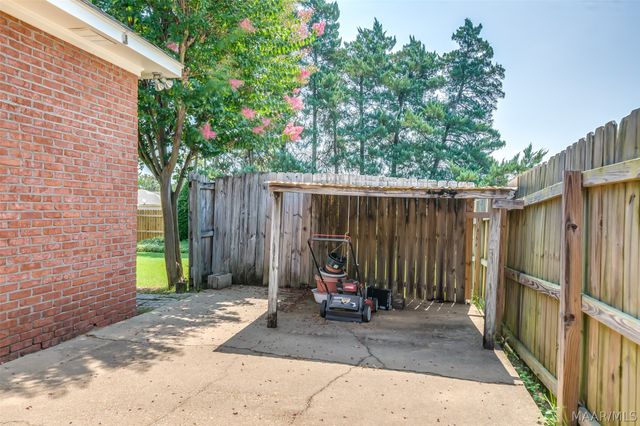 1813 Chenoweth Lane, Montgomery, AL 36106