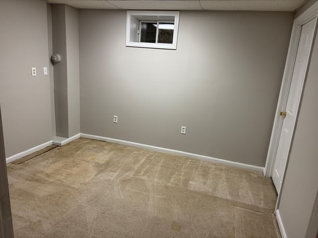 887 Wellman Ave 887, Chelmsford, MA 01863