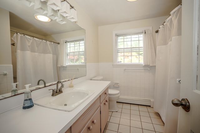 14 Pinewood Drive, Amherst, NH 03031