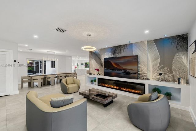 600 NE 4th Street, Pompano Beach, FL 33060