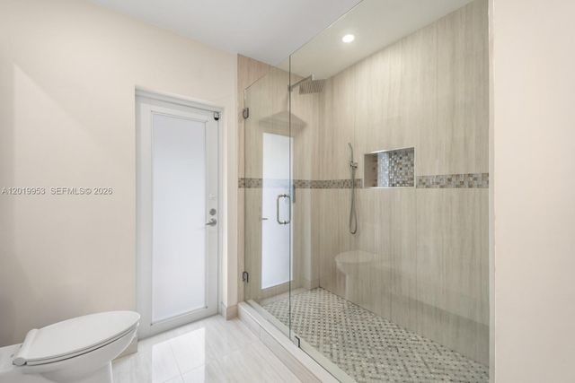 600 NE 4th Street, Pompano Beach, FL 33060