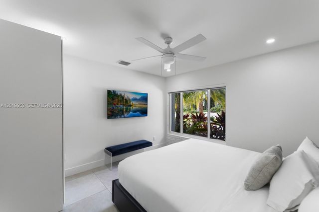 600 NE 4th Street, Pompano Beach, FL 33060