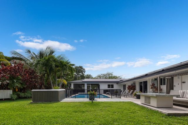 600 NE 4th Street, Pompano Beach, FL 33060