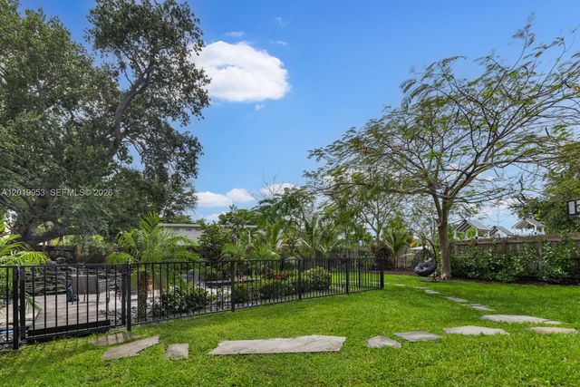 600 NE 4th Street, Pompano Beach, FL 33060