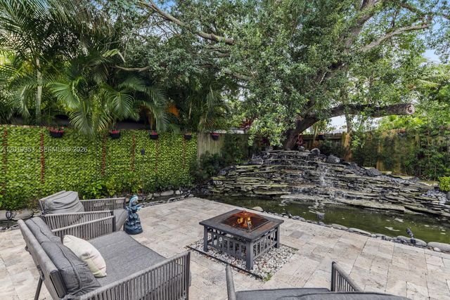 600 NE 4th Street, Pompano Beach, FL 33060