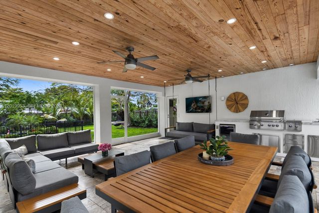 600 NE 4th Street, Pompano Beach, FL 33060