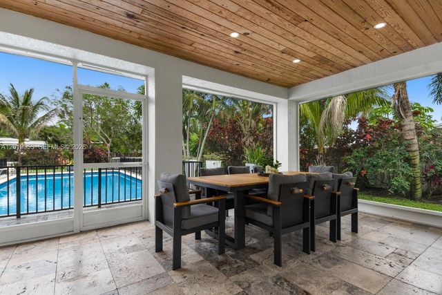 600 NE 4th Street, Pompano Beach, FL 33060