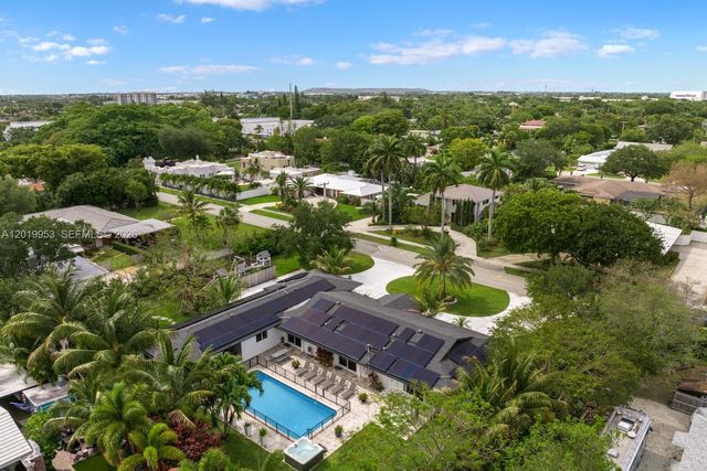 600 NE 4th Street, Pompano Beach, FL 33060