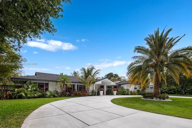 600 NE 4th Street, Pompano Beach, FL 33060