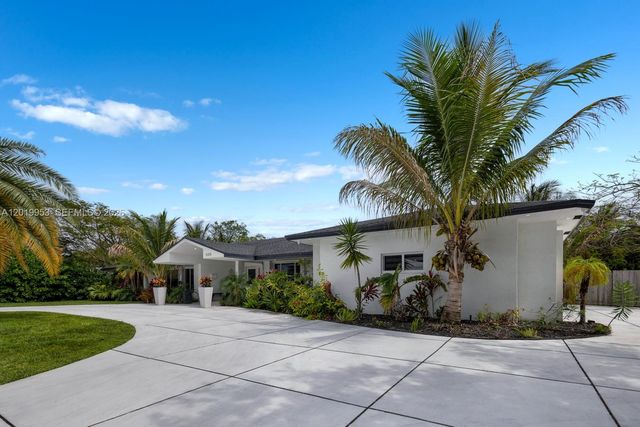 600 NE 4th Street, Pompano Beach, FL 33060