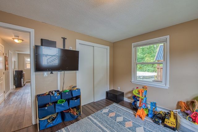 1063 Westgate St, New Bedford, MA 02745