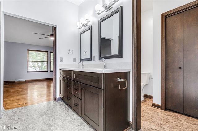 292 Eric Lane, Wadsworth, OH 44281